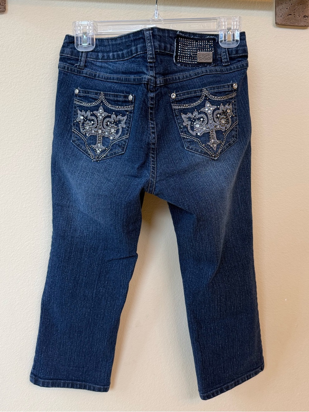 New - One 5 One Capri jeans with embroidery and rhinestones